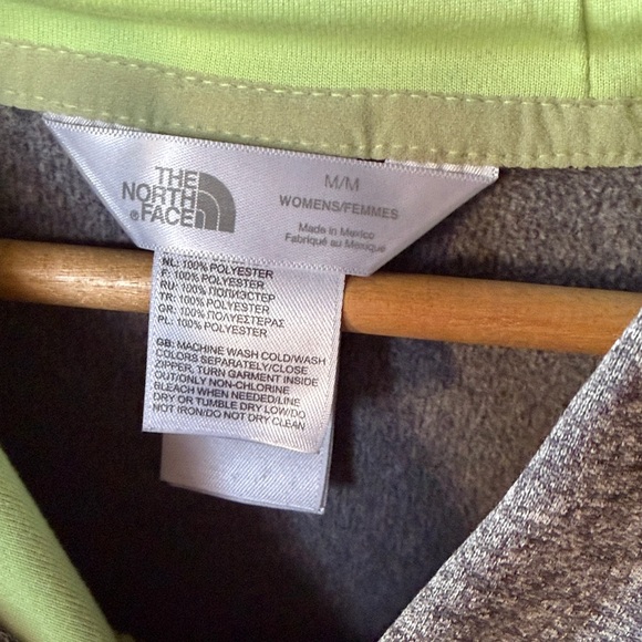 The North Face Dri-Fit Women’s Hoodie Size M - Picture 2 of 4